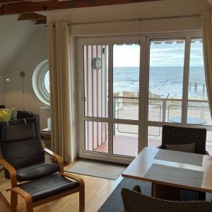 Bild Ferienwohnung 221 Esszimmer/Wohnzimmer